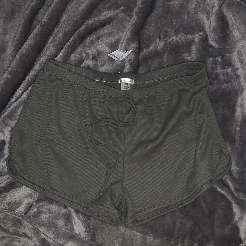 Dark green comfy shorts